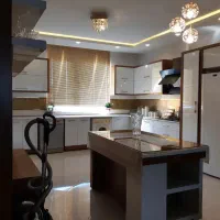 آپارتمان ۱۷۰متری/دونبش حاشیه خیابان/ خ بهار