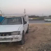 یک عدد نیسان آبی و یک عدد نیسان شوکا