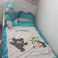 سرویس تختخواب و کمد و آینه|تخت و سرویس خواب|فولادشهر, B2|دیوار