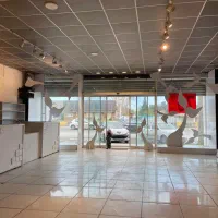 اجاره مغازه ۵۷ متری بر اصلی شریعتی شیرینی سرا