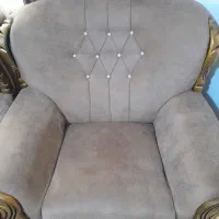 مبلمان ۷نفره همراه با میز عسلی