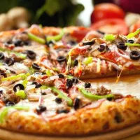 استخدام نیروی خانم پیتزا فروشی