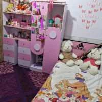 تخت یه نفره و کمد و دراور دخترانه