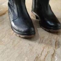 پوتین سایز ۳۸تا۳۹ اکبندوچندتا مانتوسایز۴۸تا۵۰ درحد