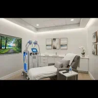 اجاره اتاق و لاین کلینیک زیبایی