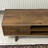 فروش فوری  میز تلویزیون به علت جابجایی