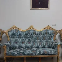 مبل سلطنتی سالم و بسیار تمیز|مبلمان خانگی و میز عسلی|بردسکن, |دیوار