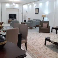 ۱۱۵متر ۲ خواب پشت حاشیه وکیل آباد جهت زوج