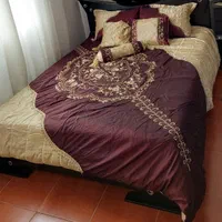 رو تختی منجوق دوز سالم نو دو نفره بدون هیچ پارگی