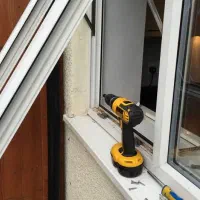 ریگلاژ درب وپنجره upvc