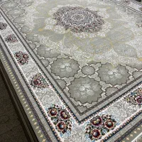 تعداد محدودی فرش ۷۰۰شانه