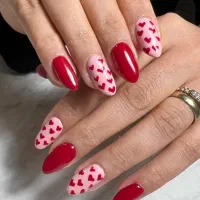 ناخن به صورت تخصصی فقط۲۰۰و۲۵۰