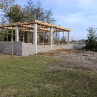 زمین-450متری-با-بنای-نیمه-کاره