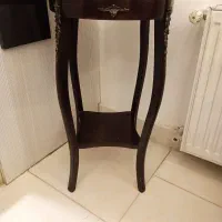 میز تلفن کلاسیک