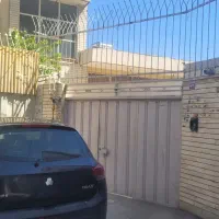 ویلایی-درب-حیاط-220متری-سه-خواب-قابل-سکونت