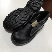 کفش کار نگهبان نو و تمیز|کیف، کفش، کمربند|رفسنجان, |دیوار