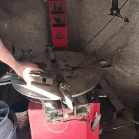 دستگاه بالانس و لاستیکدرار خودرو