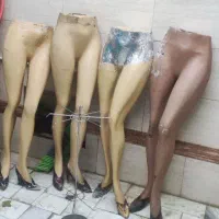 مانکن رگال و آویز روسری