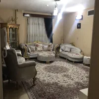 مبلمان ومیزجلو مبلی ودوتا میز عسلی