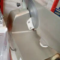 کالباس بر سوپرمارکت