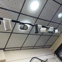 رگال/لامپ ریلی/مانکن/ویترین|فروشگاه و مغازه|اندیشه, اندیشه فاز ۱|دیوار