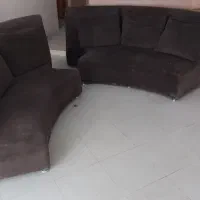 مبل راحتی سالم با پایه فلزی|مبلمان خانگی و میز عسلی|رشت, گلسار|دیوار