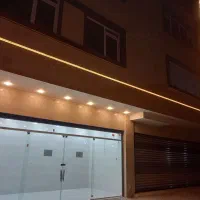 مغازه-نوساز-با-تابلو-خور-عالی