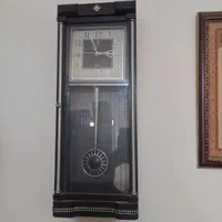 ساعت دیواری قدیمی