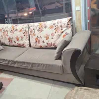 مبل 8نفره سالم به همراه کاور وعسلی سالم|مبلمان خانگی و میز عسلی|قم, بنیاد|دیوار