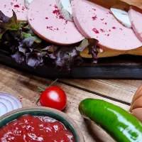 فروش عمده انواع سوسیس کالباس و ژامبون های لوکس