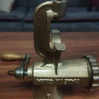 چرخ گوشت دستی قدیمی سایز 8