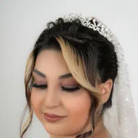دیگه میکاپ/شنیون عروس و همراهی رو گرون انجام نده