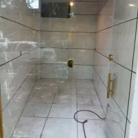 مغازه در بر خیابان منجم به رهن و اجاره داده میشود