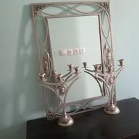 آینه و یک جفت شمعدان