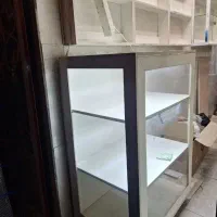 استند دیواری و ویترین چرخدار دار ال ای دی دار