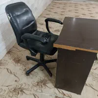 میز کامپیوتر و صندلی چرخدار