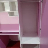 تخت مدل قلعه دارای میز تحریر و کتابخانه و کمد.|تخت و سرویس خواب|رشت, استقامت ۱|دیوار