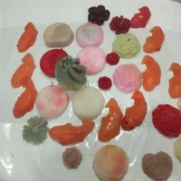 تمامی شمع ها ۳۰۰ تومن