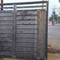 نیازمند جوشکار ماهر درب وپنجره سازبه صورت ثابت