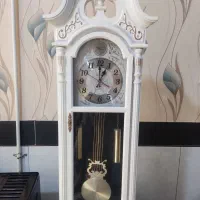 ساعت سفید|ساعت دیواری و تزئینی|شیراز, کوشک میدان|دیوار