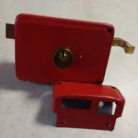 قفل درب نو با کلید