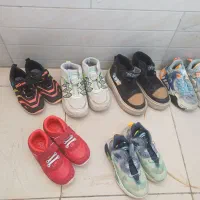 تعدادی کفش بچه گانه نو و در حد نو