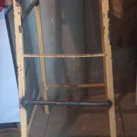 چهارپایه و صندلی