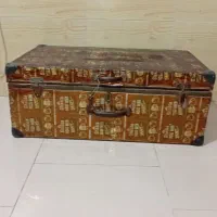 چمدان قدیمی