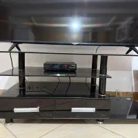 میز تلوزیون شیشه ای