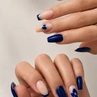 آموزش و خدمات ناخن محدوده منجم و بهار