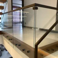 نرده شیشه ای و شیشه سکوریت