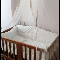 تخت چوبی سالم بدون استفاده