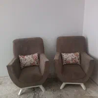 دو عدد مبل تک نفره