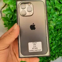 ۱۳ پرو ۲۵۶ گیگ باطری ۹۶درصد درحدآکبند بدون تعمیر۵۲